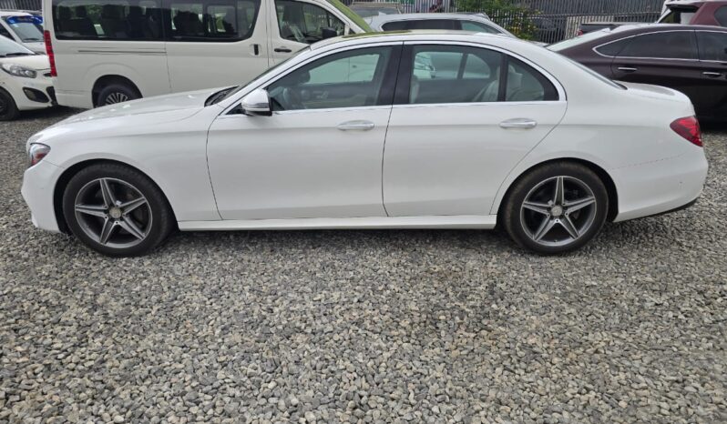 Mercedes Benz E300 2017 full