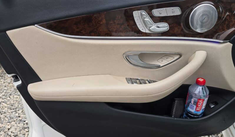 Mercedes Benz E300 2017 full