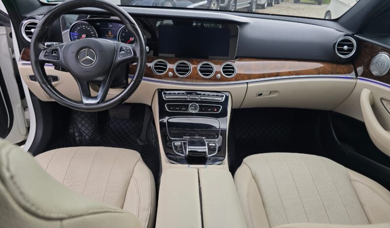 Mercedes Benz E300 2017 full