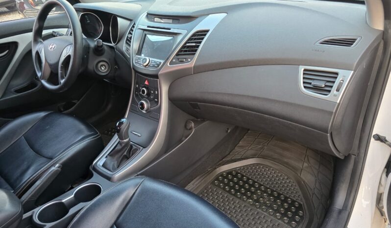 Hyundai Avante 2013 full