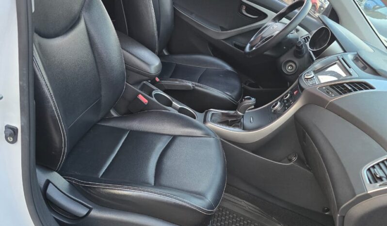 Hyundai Avante 2013 full