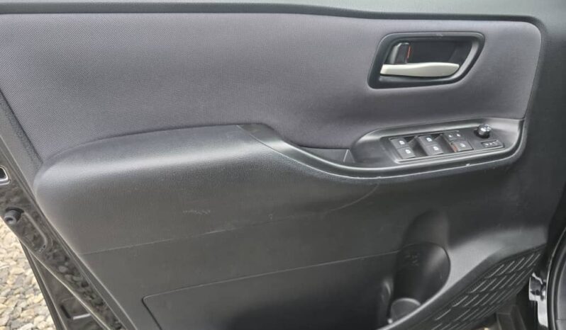 Toyota Voxy 2014 full