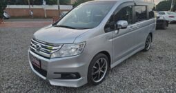 Toyota Voxy 2012