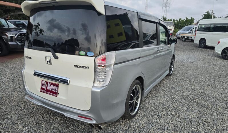 Toyota Voxy 2012 full