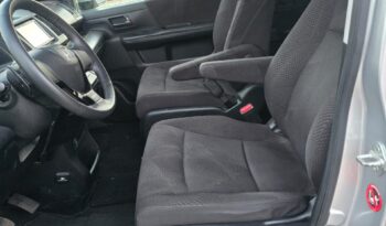 Toyota Voxy 2012 full